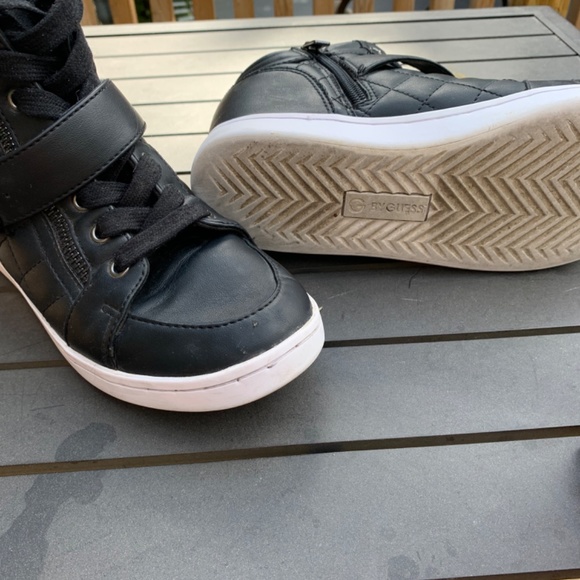 Authentic Guess Girls shoes - Picture 2 of 2